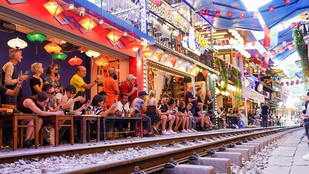MYANMAR, VIETNAM & THAILAND TOURS 16 DAYS / 15 NIGHTS