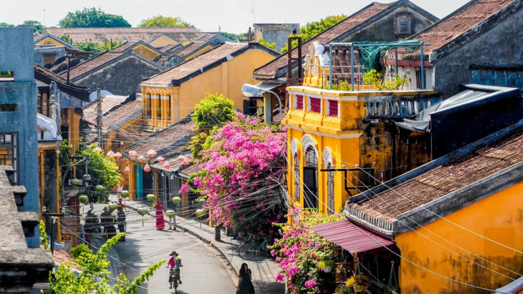 Fascinating Vietnam, Cambodia & Laos Tour Culture, Nature & Religious Heritage 15 DAYS / 14 NIGHTS